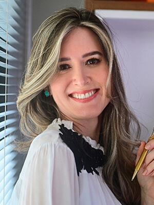 Dra. Gabriela Teixeira